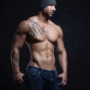 Meet your Posher, Kosta